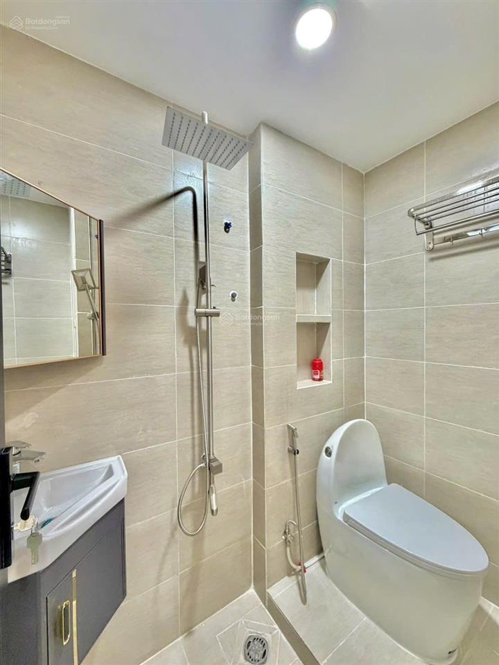 Lên sóng nhà mới 3tầng phan văn trị p11 qbt (nay là p.bình lợi trung) diện tích 5 * 4m sổ v