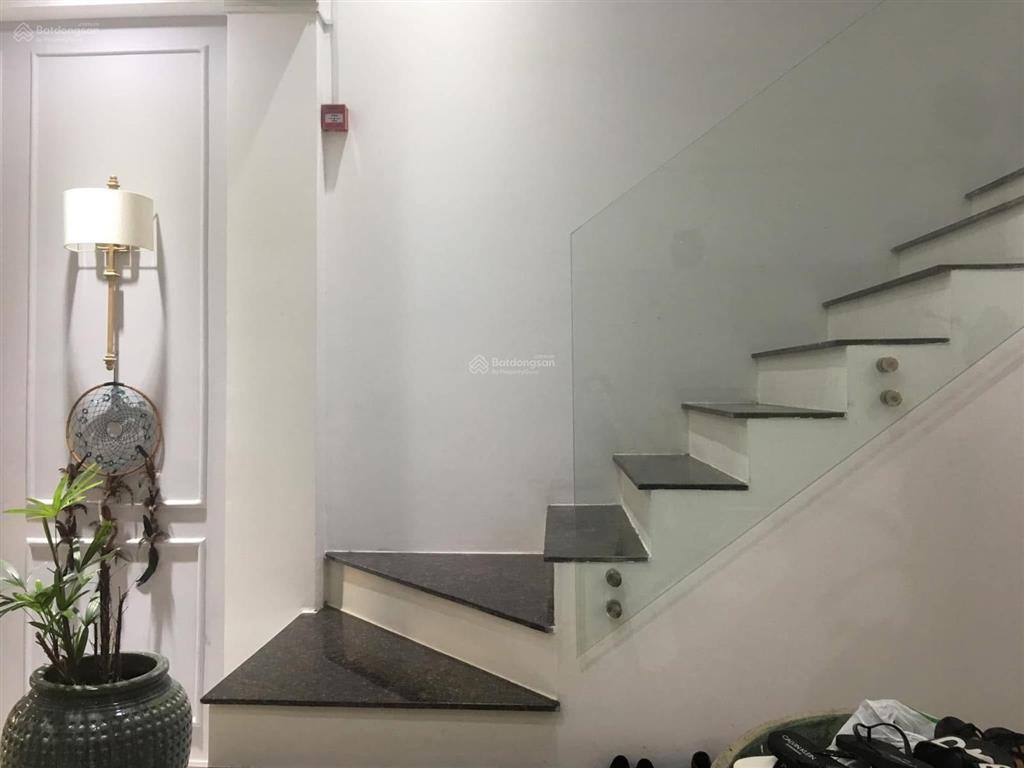 Bán nhà riêng tại nguyễn khoái, quận 4, 24,9 tỷ, 70 m2, view đẹp