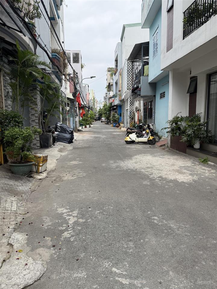 Ngay hoa bình, gần ngã 4 bốn xã, đường 7m thông  nhà chính chủ  2 tầng, 4x14m  giá 6.15 tỷ tl