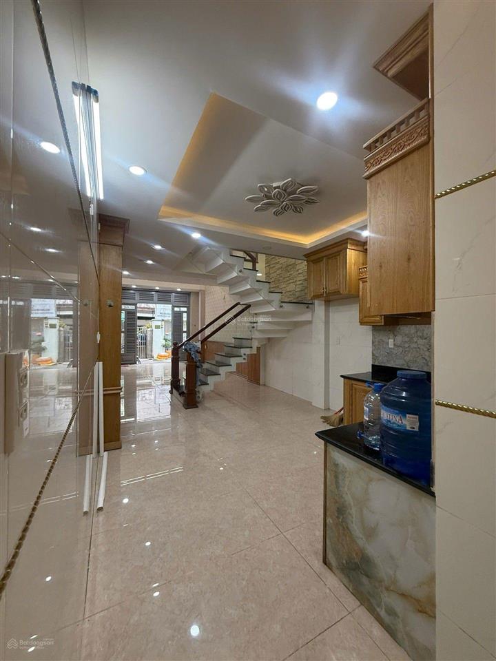 Bán gấp giảm 1 tỷ nhà 5 tầng, 56m (4mx14m), hẻm xe hơi thông, trường chinh, gần chợ bà quẹo.etown.