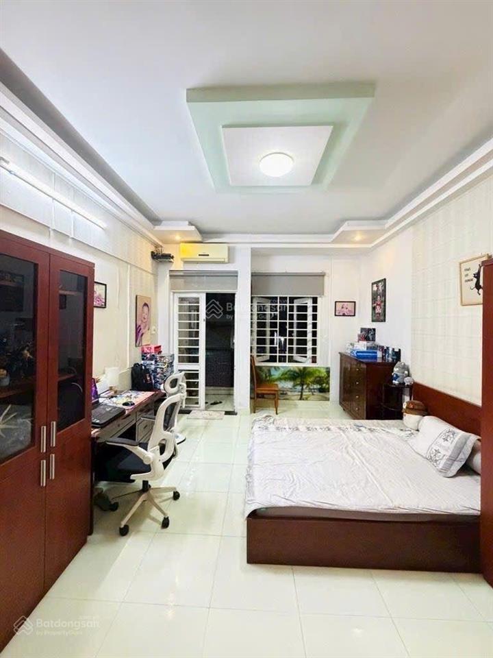 Giảm 2 tỷ do chủ nhà cần tiền đáo hạn ngân hàng,gần emart 2, p12, gò vấp.4x17(68m)giá 8 tỷ