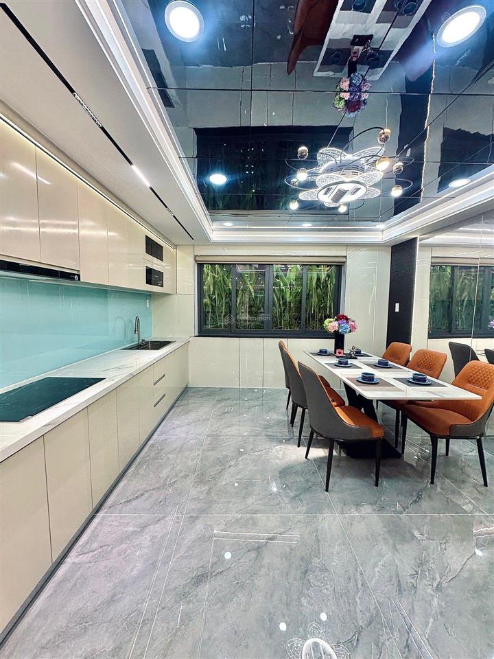 Giam 300 triệu giá 7.29 tỷnhà mới xây 5 tầng nở hậufull nội thấthẻm xe hơi thông phạm văn bạch.