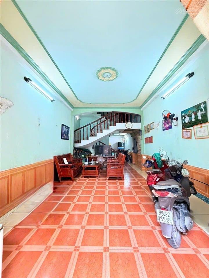 Nhà 3 tầng đúc, 4 pn, gần trường chinh,phan huy ích, sân bay nhà gat3. dt4.4x16(70m ) giá 6.4 tỷ