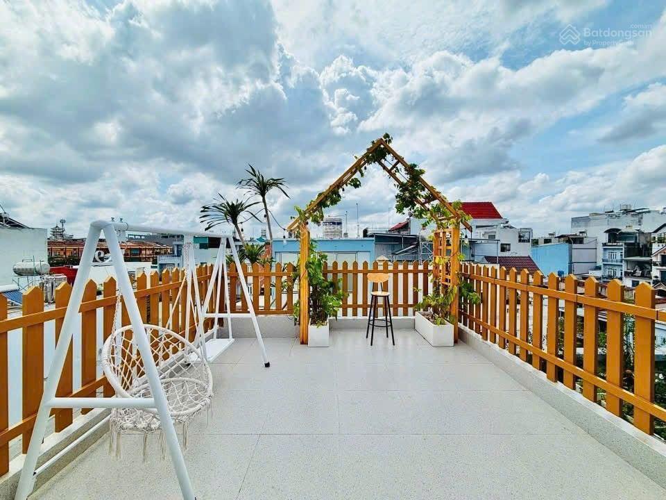 Ôtô ngủ trong nhàgần emartphan huy íchquang trunggò vấp5 tầng mới nở hậu4m x 14m 8.9 ty.