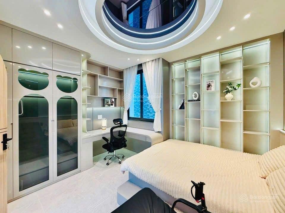 Ôtô ngủ trong nhàgần emartphan huy íchquang trunggò vấp5 tầng mới nở hậu4m x 14m 8.9 ty.