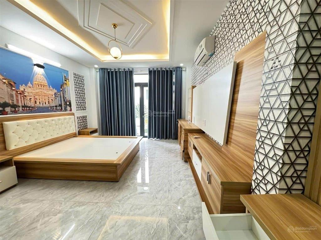 Giảm 600 triệu còn 10.2ty5tầngthang máy6pn6wc4mx24mhem 8mnguyễn duy cungphan huy íchgò vấp