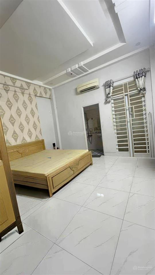 Đường nguyễn duy cung  phan huy ích  gò vấp  3 tầng  4pn  4wc  4,2m x 15m  5,98 tỷ.