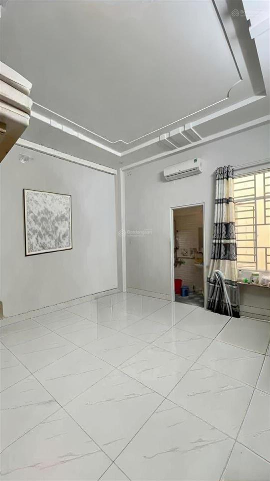 Đường nguyễn duy cung  phan huy ích  gò vấp  3 tầng  4pn  4wc  4,2m x 15m  5,98 tỷ.