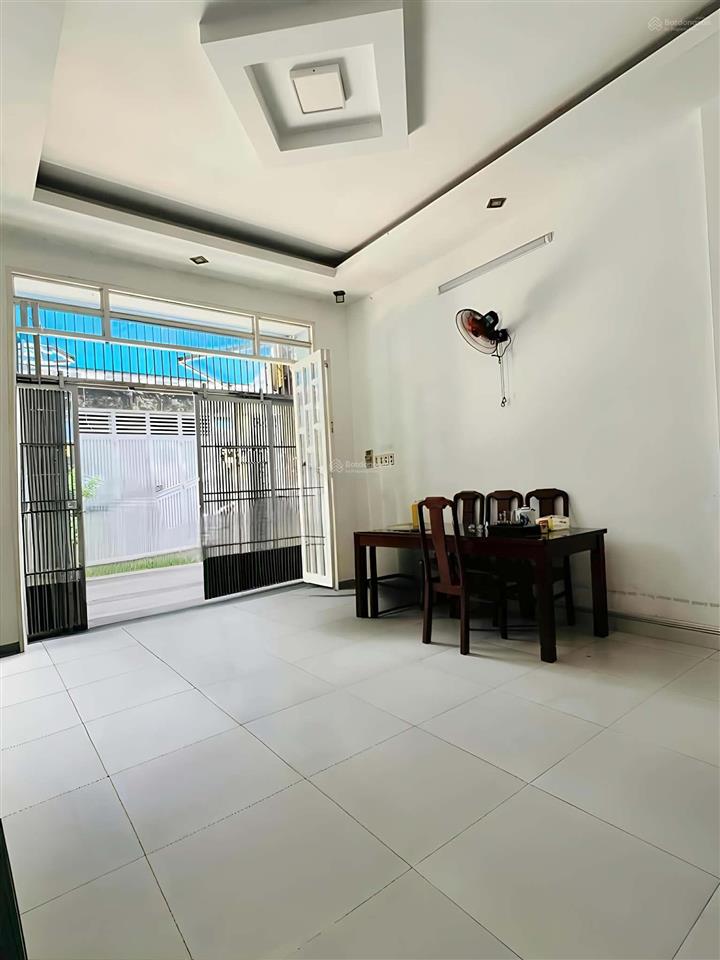 Hẻm 8m thôngphan huy íchgần chợ kinh doanhspanail4m x 14mkhu phân lôp 15tân bình5.6 ty.