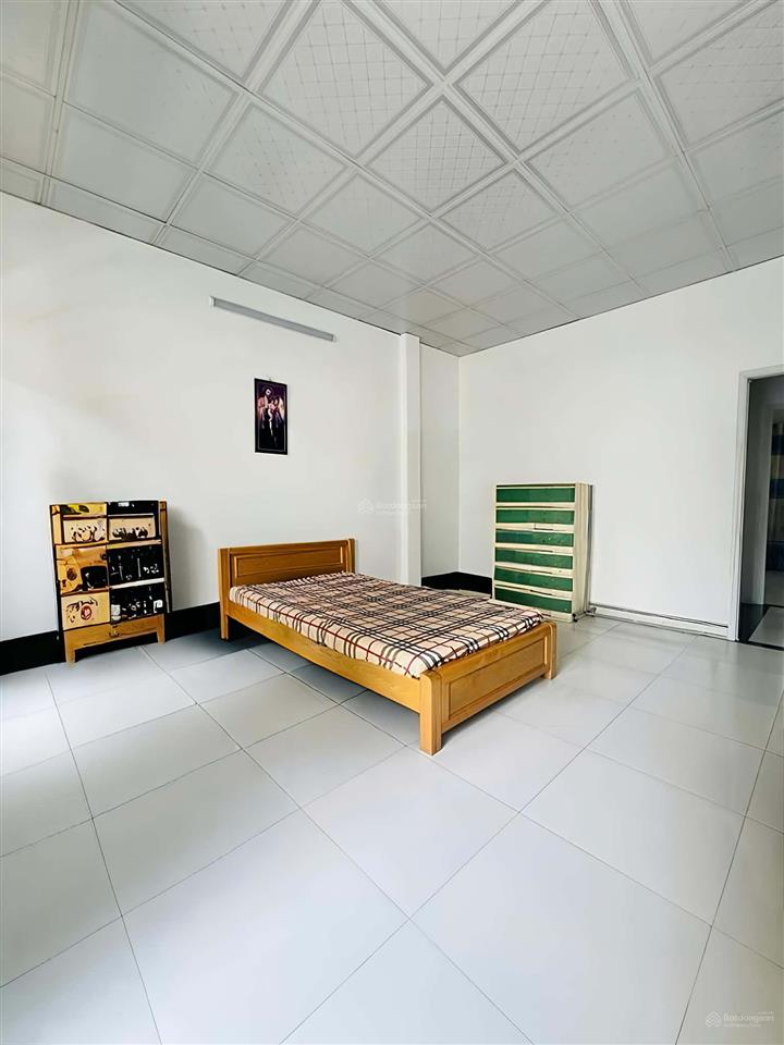 Hẻm 8m thôngphan huy íchgần chợ kinh doanhspanail4m x 14mkhu phân lôp 15tân bình5.6 ty.