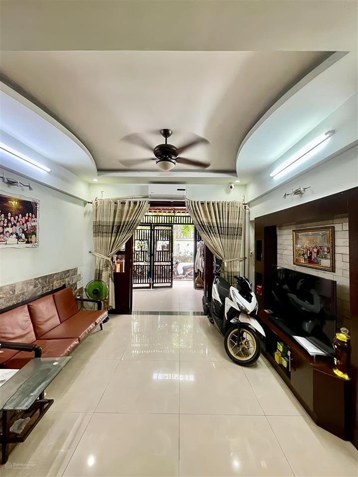 Sát mặt tiền, gần siêu thị emart phan huy ích, p14 quang trung hẻm xe hơi 4 tầng 4mx16,8m, 6.35 tỷ