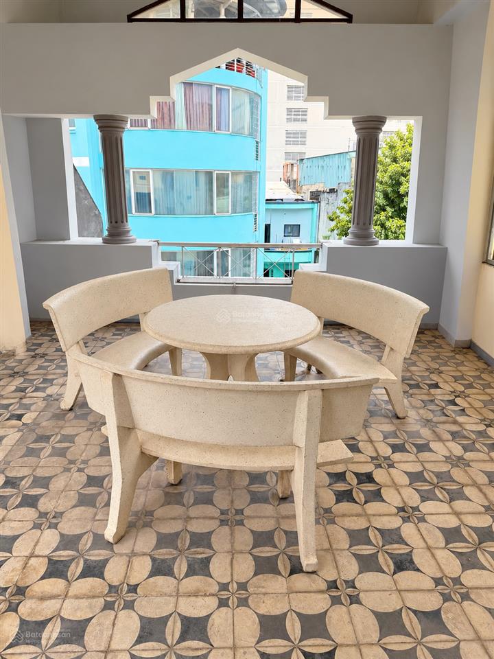 Nhà nguyên căn hẻm xe tải 79/ phan đăng lưu, giá 27tr/tháng