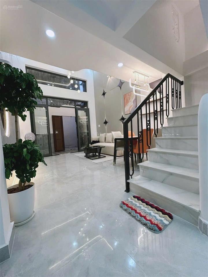 Nhà 3 tầng ngô tất tố  giảm mạnh 300 triệu