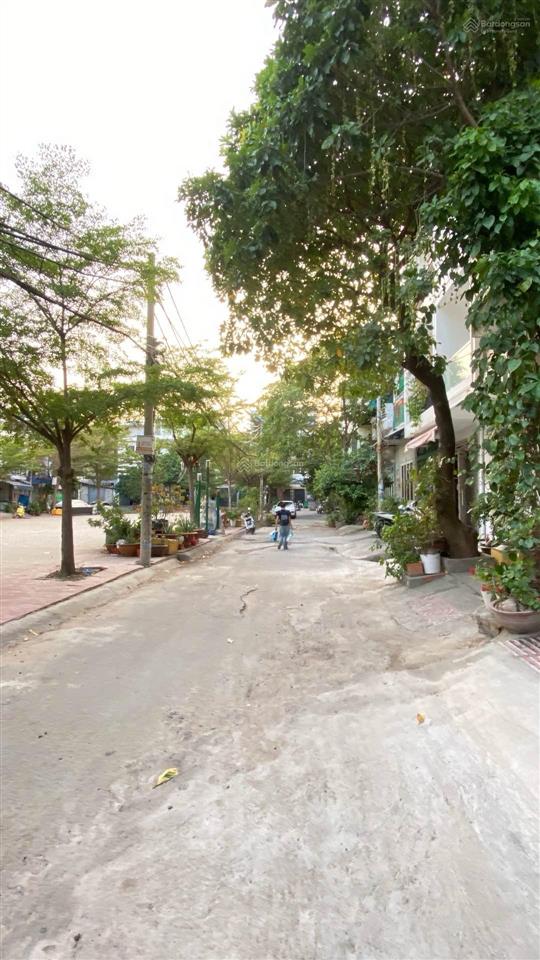 Thông số vàng, không quy hoạch. không lộ giới  vỉa hè 5m  chủ đang nhiệt ( 0909 716 ***)