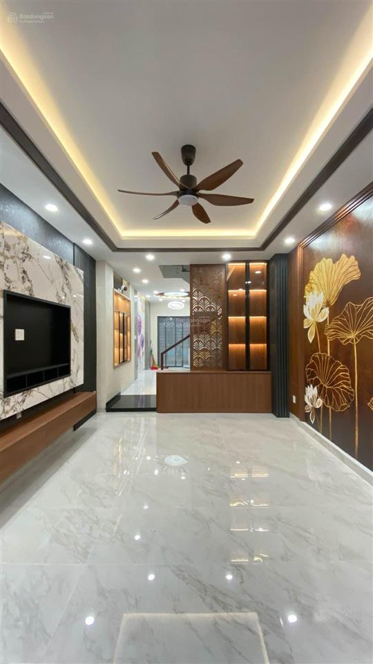 Thông số vàng, không quy hoạch. không lộ giới  vỉa hè 5m  chủ đang nhiệt ( 0909 716 ***)