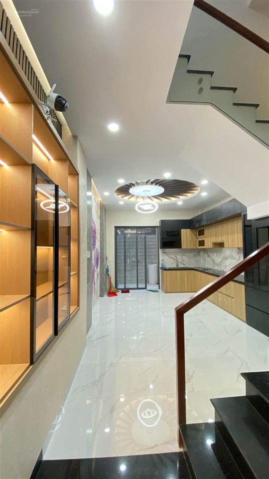 Thông số vàng, không quy hoạch. không lộ giới  vỉa hè 5m  chủ đang nhiệt ( 0909 716 ***)