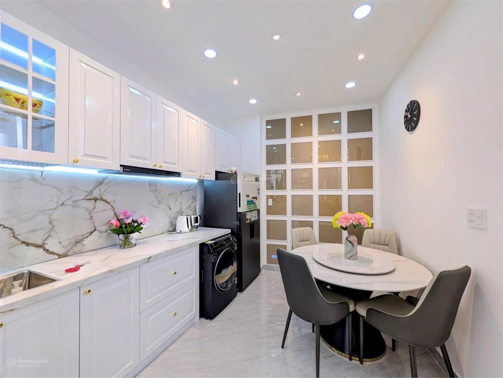 Villa mini ngay giữa lòng khu phan xích long phú nhuận  60m2  3pn  full nội thất cao cấp