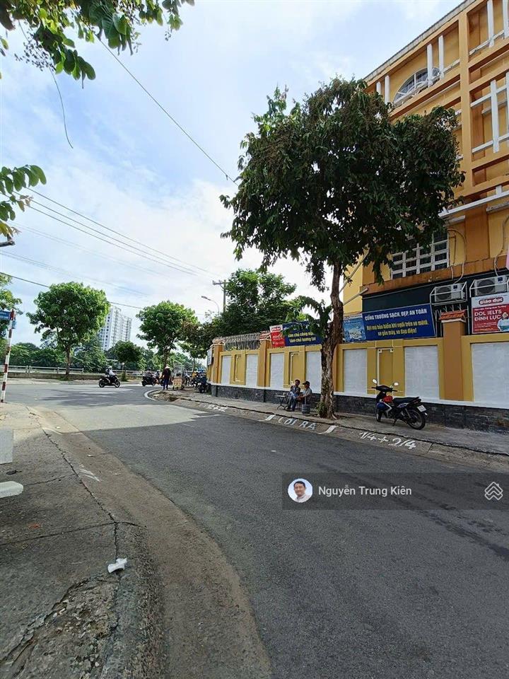 Chỉ nhỉnh 8 tỷ, bán lô đất hiếm 110m2, gần him lam  ngang lớn 6m chỉ 5m ra đường ô tô