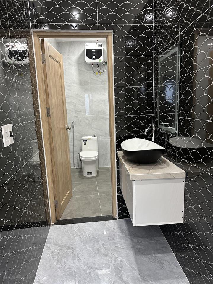 Chào bán căn nhà villa mini kiệt ô tô đậu đỗ trước nhà