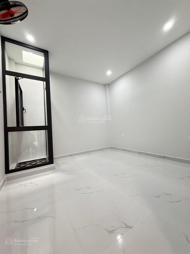 Cần bán gấp nhà hẻm 1/  trung tâm trường chinh  giá nhỉnh 8đ