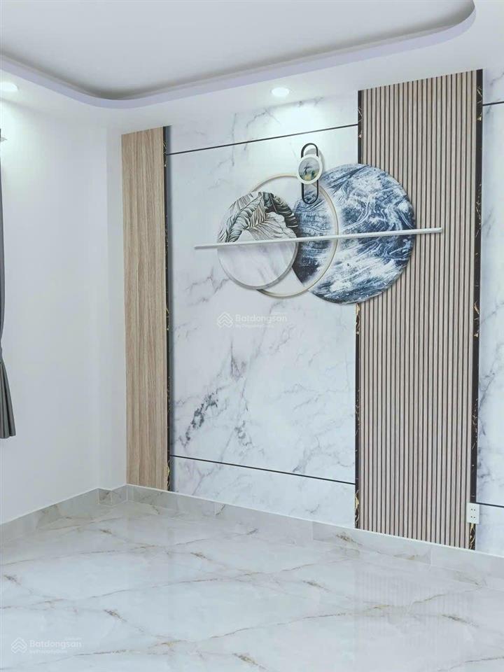Bán nhà  dt 44m2  3 tầng mới đẹp  hẻm 6m  gần vòng lê đại hành  nhỉnh 8 tỷ