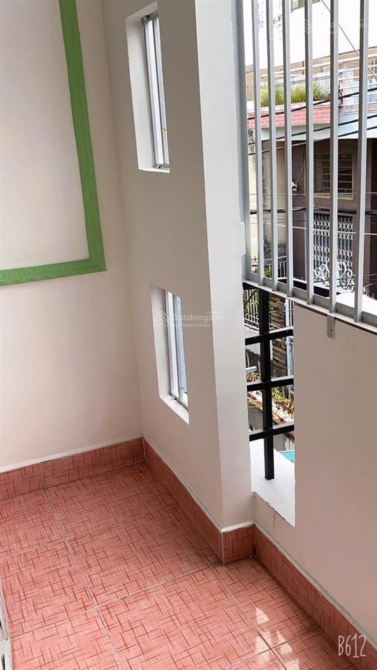 Bán nhà 64m2  6,1 tỷ xíu  lạc long quân  gần âu cơ  đầm sen