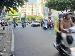 Bán nhà 64m2  6,1 tỷ xíu  lạc long quân  gần âu cơ  đầm sen