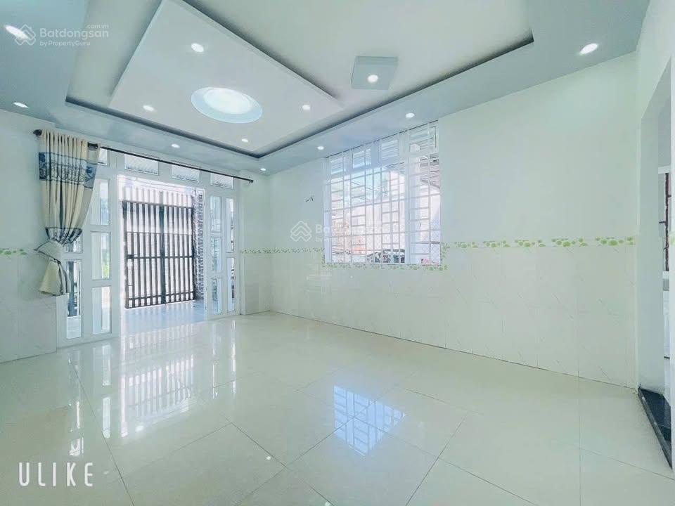 Chỉ 1.3 tỷ có nhà đường nguyễn văn khạ, 120m2 sổ hồng riêng, đường nhựa oto.