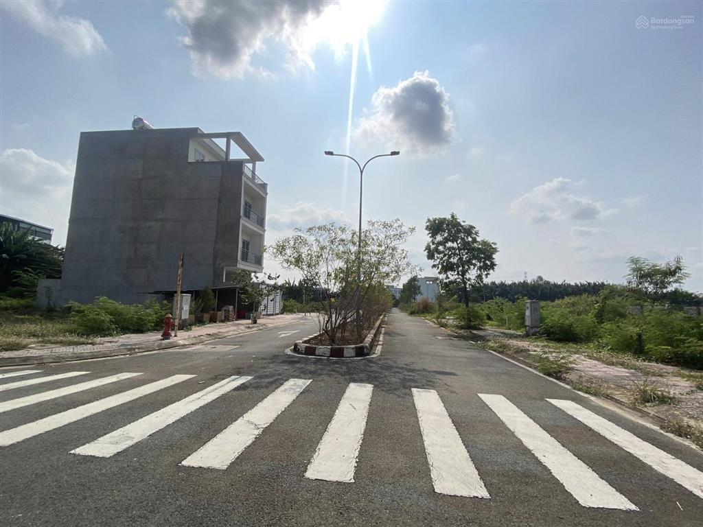 Giảm sốc, kdc phân lô ngay đỗ xuân hợp 113m2(ngang 7,8m) đường 12m giá chỉ 9,5 tỷ tl