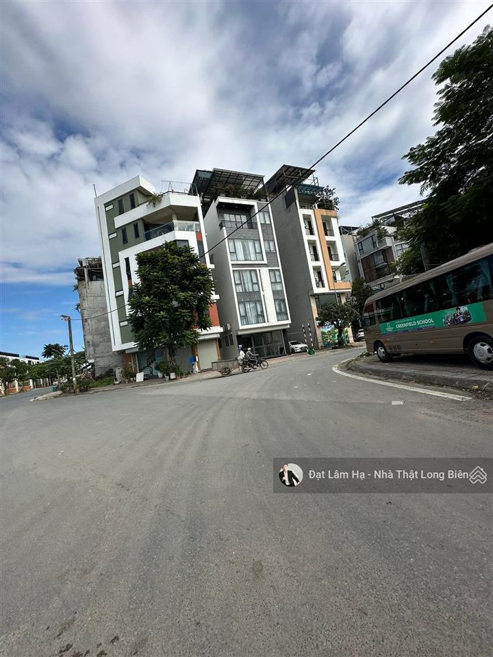 Bán đất ngọc thụy ngay sát mặt hồ đường ô tô tránh lô góc 83m mặt tiền 4.5m