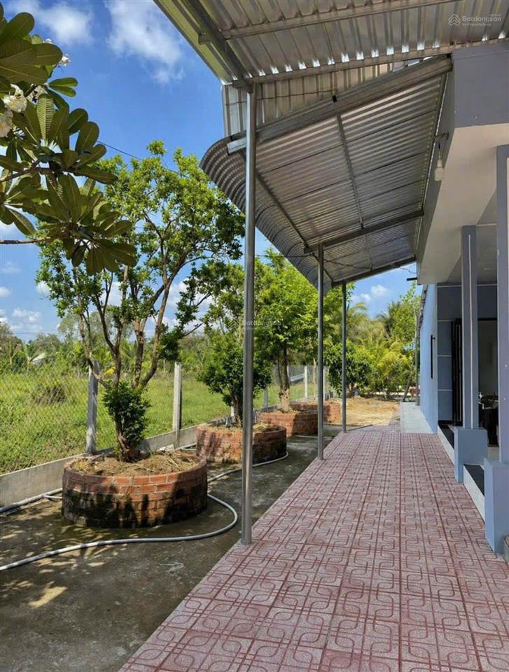 Bán nhà vườn chơn thành diện tích 1385,4m2, chỉ 600tr để đi nước ngoài