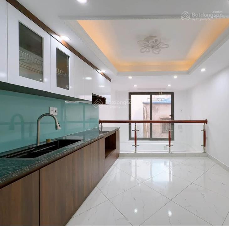 Bán nhà thái hà  6 tầng  8,35 tỷ  gần phố  ngõ rộng  nhà mới
