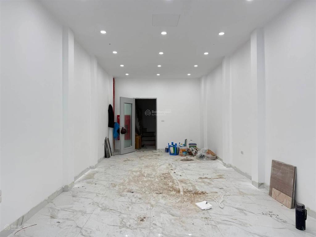 Mặt phố thụy khuê7 tầng thang máygiá đầu tư