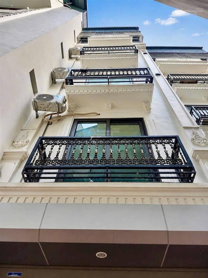 Bán nhà cổ nhuế hơn 6 tỷ  gần ô tô  ngõ thông rộng