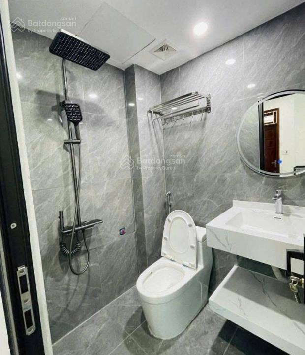 Bán nhà yên hòa, cầu giấy hơn 6 tỷ, gần phố, trước nhà rộng, vị trí thoáng đẹp