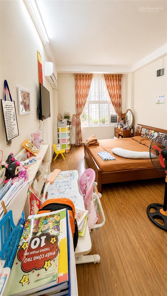 Mới  bán nhà cầu giấy, chủ nhà cần việc gấp, bán nhà giá rẻ