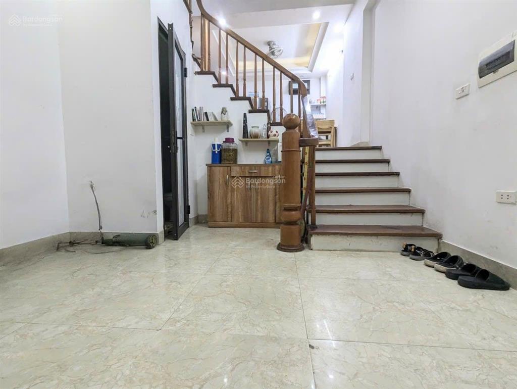 Mới 8.2026  bán nhà mỹ đình, cầu giấy, hơn 8 tỷ, ô tô đỗ gần cổng