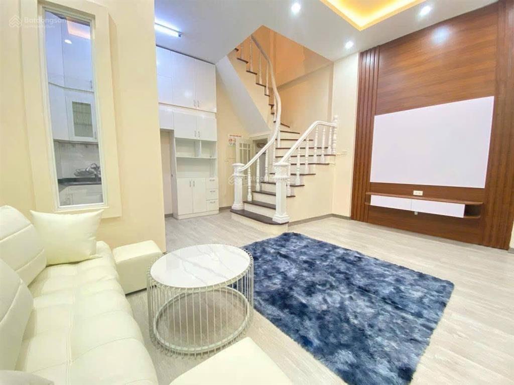 Hơn 8 tỷ  sở hữu ngay nhà 5 tầng ngã tư cầu giấy, nhà đẹp mới ra 8.2026