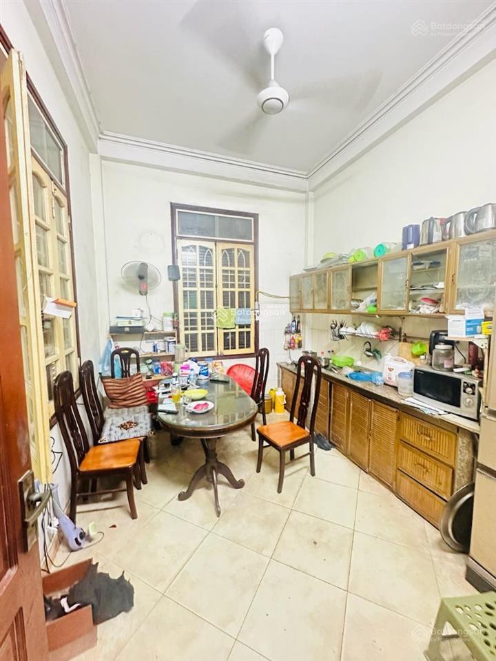 Cần tiền bán gấp nhà phan văn trường, cầu giấy, ô tô tránh, kinh doanh, lô góc