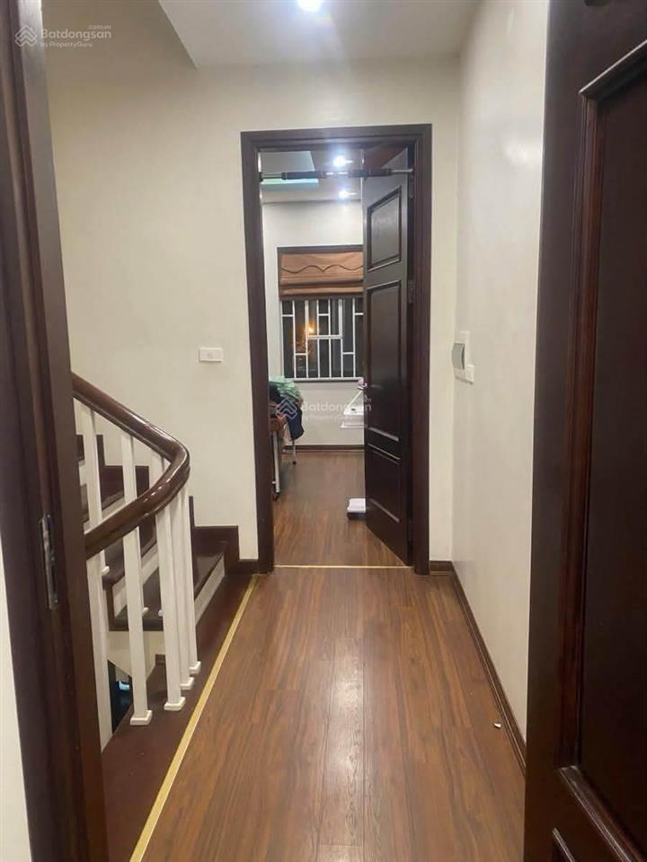 Mới nhất. bán nhà mặt phố cầu giấy, 48m2, mặt tiền rộng, sổ vuông a4