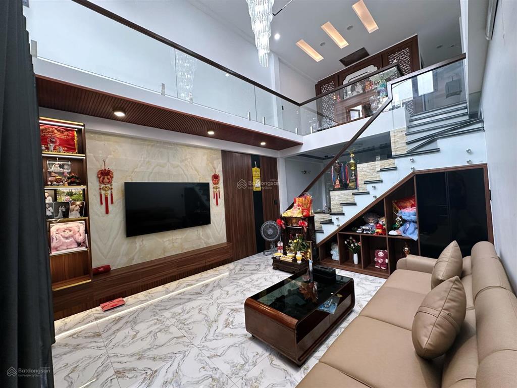 Bán nhà riêng chính chủ gần chợ mai , khu dân cư đông đúc, gần đường, khu cao ráo không ngập lụt