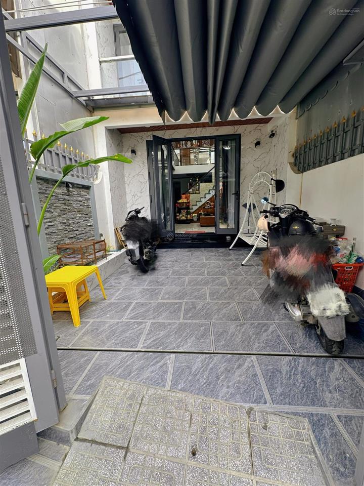 Bán nhà riêng chính chủ gần chợ mai , khu dân cư đông đúc, gần đường, khu cao ráo không ngập lụt