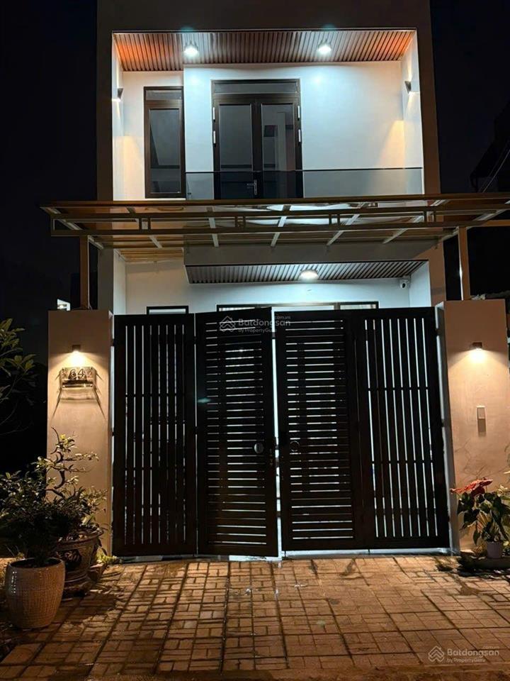 Nhà 2 tầng mặt tiền nguyễn đức thiệu 104m2, nở hậu tài lộc , otto vi vu