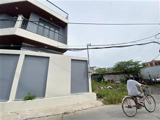Bán rẻ lô góc 2mt 113.3m2 xã bình chánh qh dân cư đông đúc
