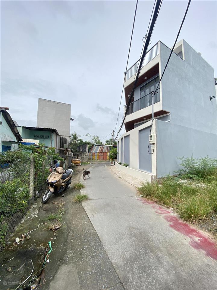 Bán rẻ lô góc 2mt 113.3m2 xã bình chánh qh dân cư đông đúc