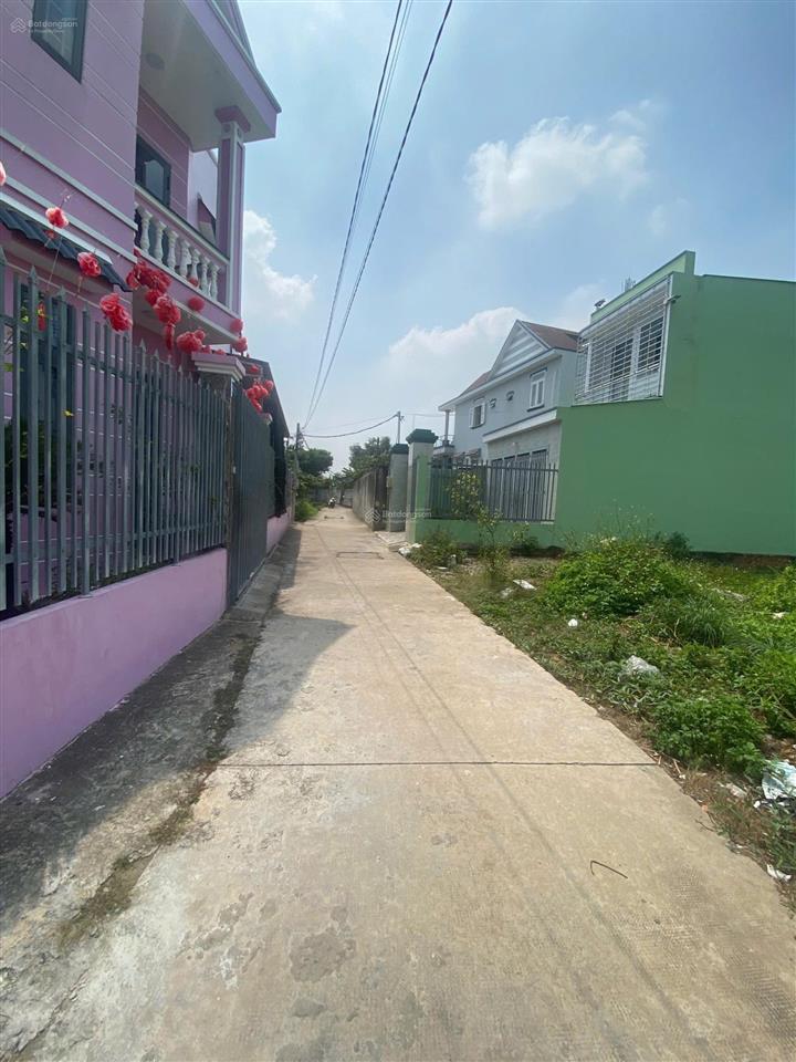Bán gấp 106m2 thổ cư cách ql1a đang làm 40m giá bán 3.1 tỷ
