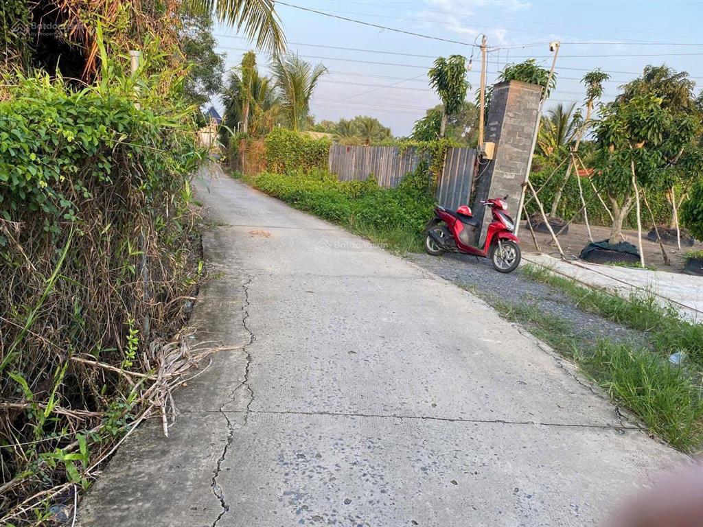 Cần bán nhà vườn nghỉ dưỡng 10.663m2 xã tân nhựt giá 1.7tr/m2