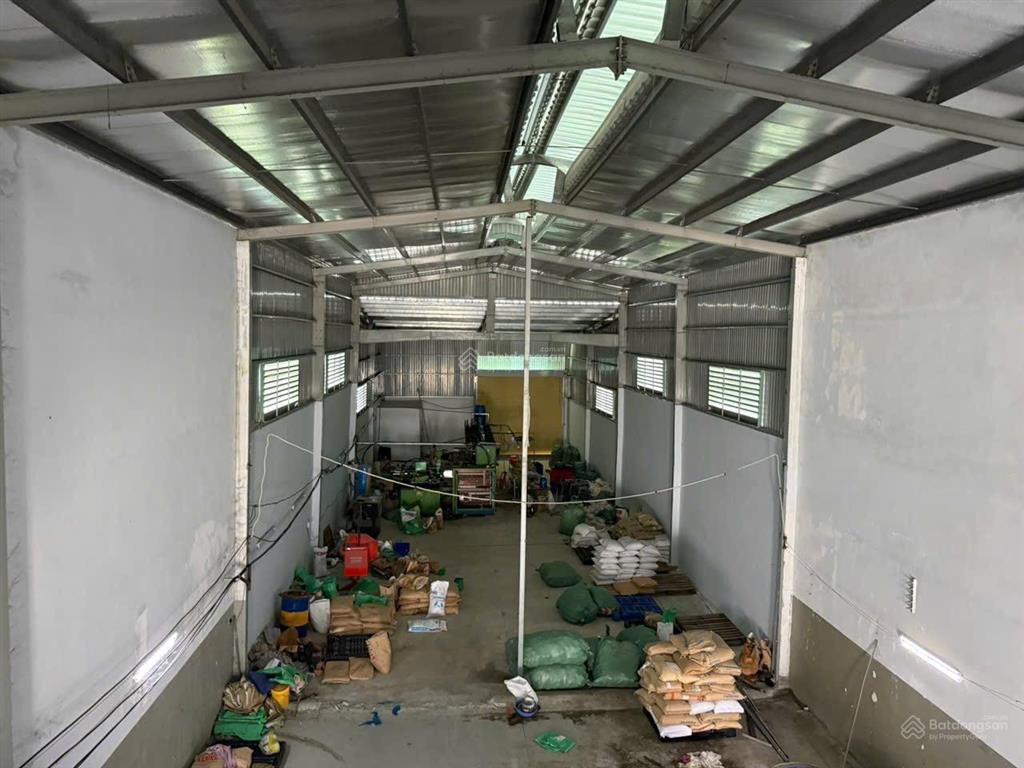 Cho thuê kho kênh a giá 35tr kho 7000m2 đường container