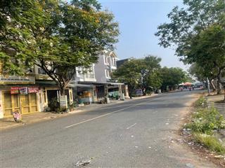 Bán nền biệt thự 200m2 kdc 47ha đường lớn giá 5 tỷ