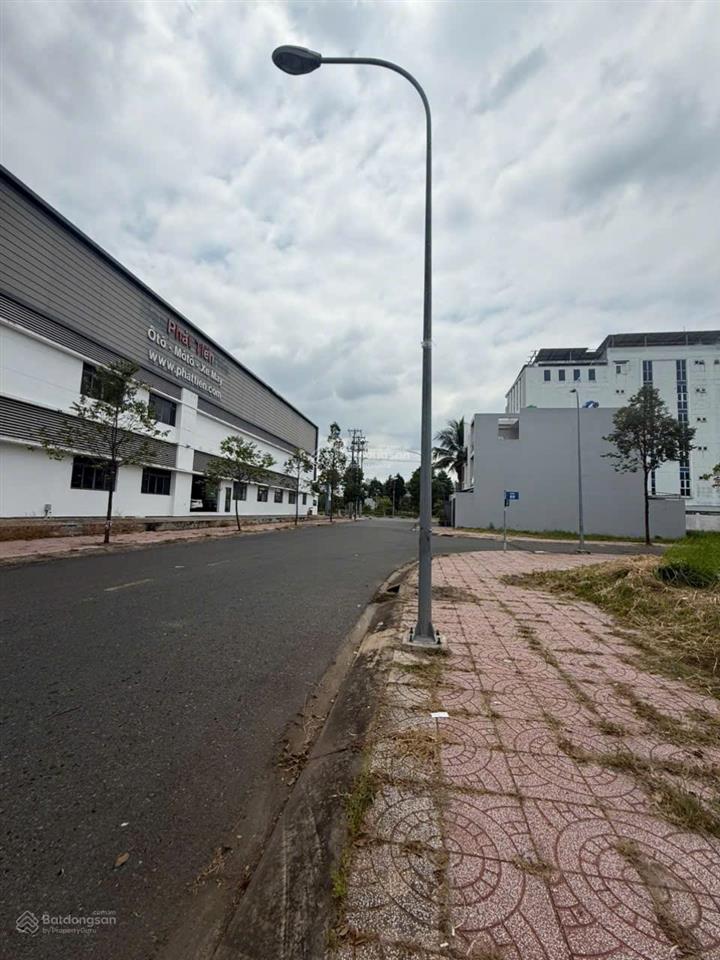 Bán đất tại phường 6, tân an, giá cực chất 5,1 tỷ, 120m2  phía sau aeon tân an